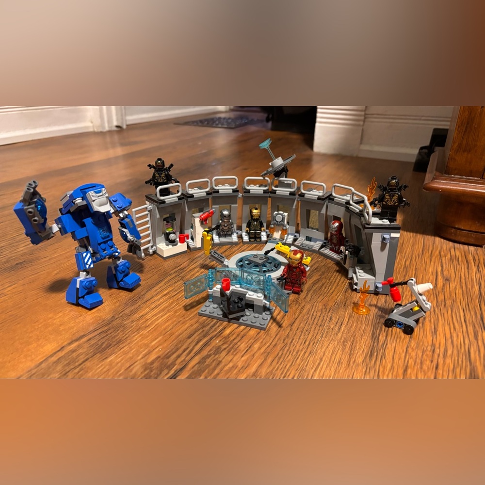 LEGO 76125 - Marvel Avengers Iron Man Hall of Armor